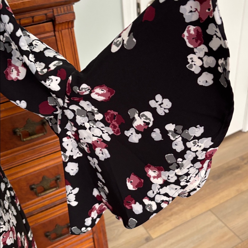 Mud Pie Brooks Bell Sleeve Black Floral Pull Over Dress SZ S Boho Sophistication - Picture 4 of 11